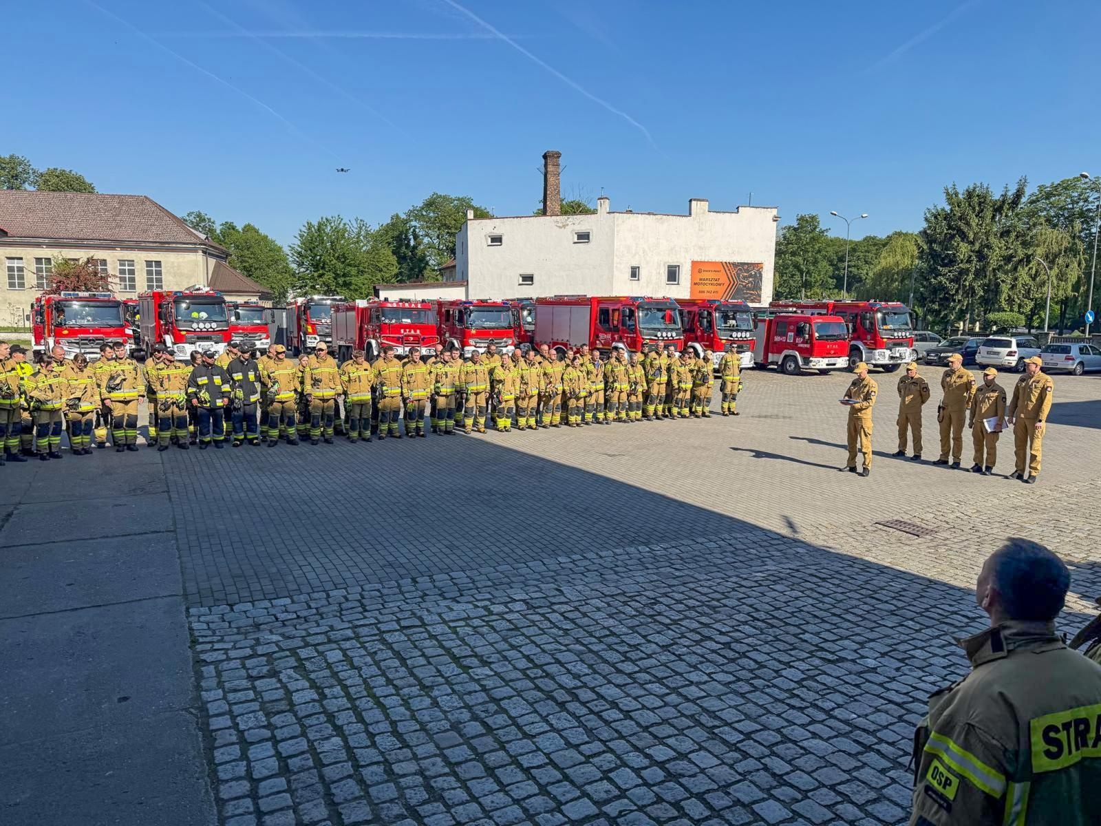 Zdjęcie w galerii na portalu naszraciborz.pl: Ćwiczenia służb ratowniczych w Raciborzu. Doskonalono działania w warunkach przemysłowych wiadomości z regionu
