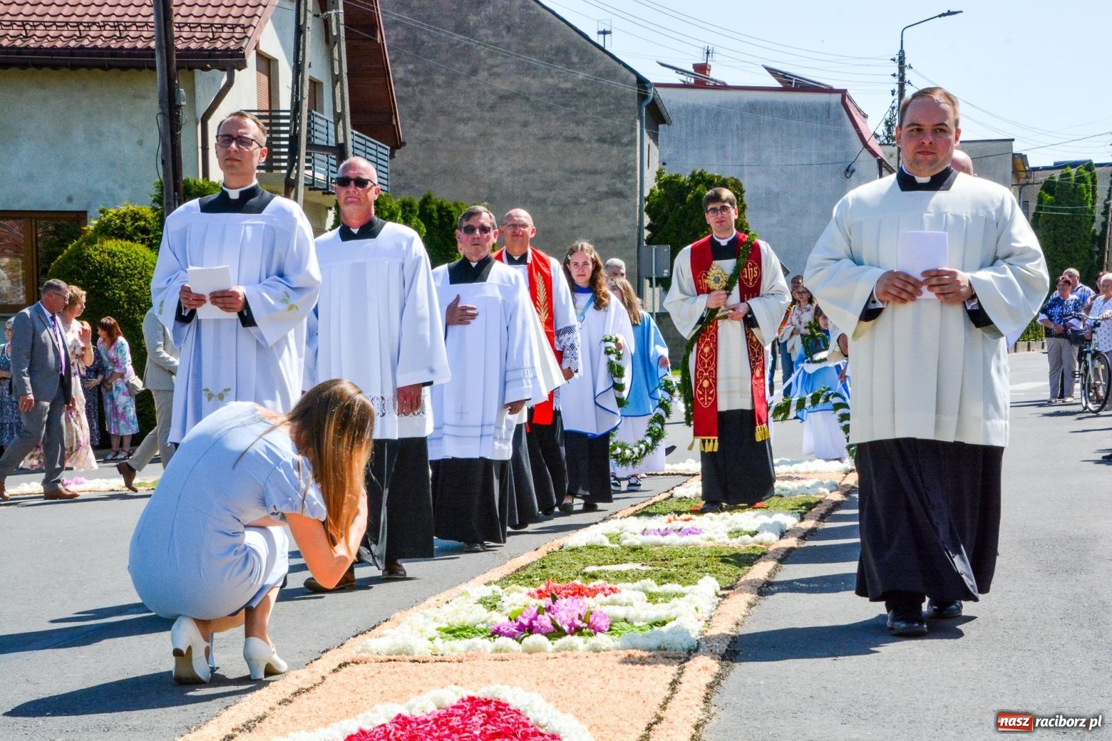 Zdjęcie w galerii na portalu naszraciborz.pl: Prymicje w Krzanowicach. Ks. Mateusz Pytel odprawił swoją pierwszą Mszę Świętą wiadomości z regionu