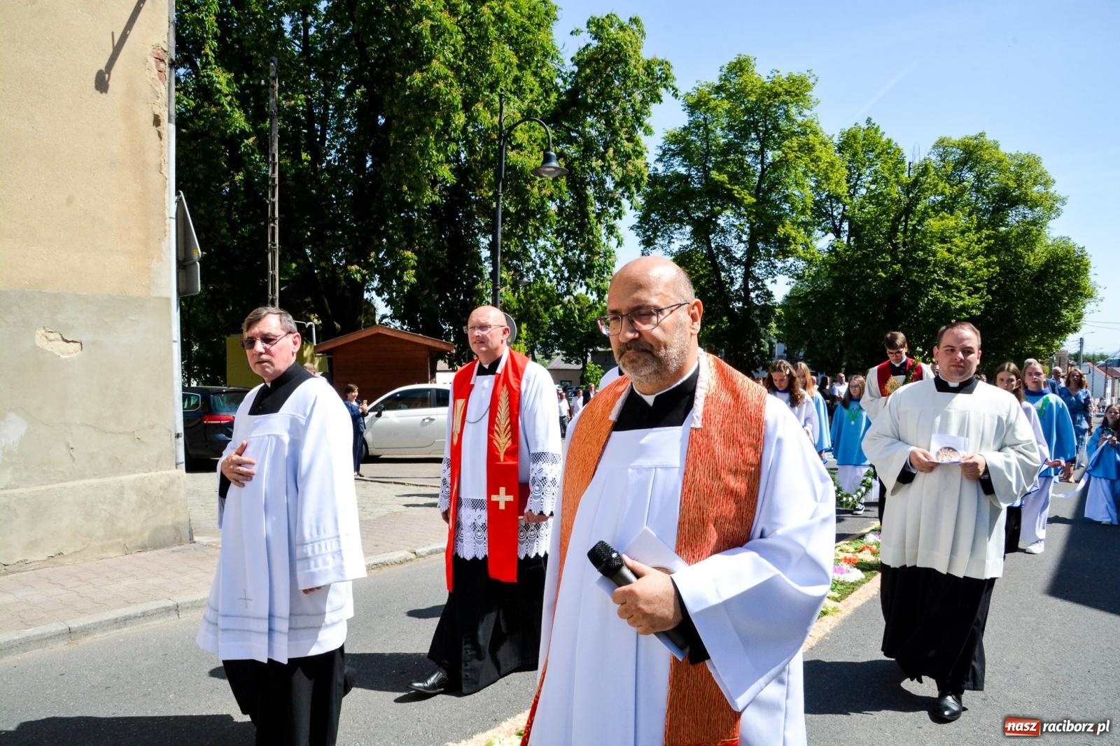 Zdjęcie w galerii na portalu naszraciborz.pl: Prymicje w Krzanowicach. Ks. Mateusz Pytel odprawił swoją pierwszą Mszę Świętą wiadomości z regionu