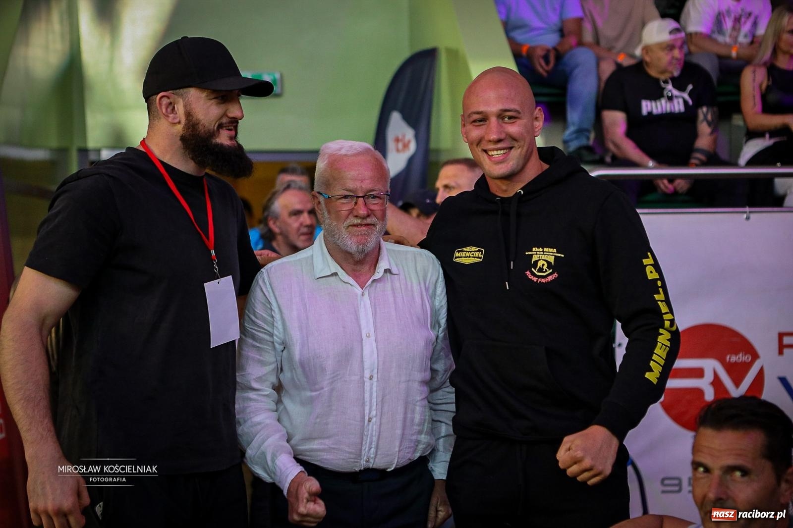 Zdjęcie w galerii na portalu naszraciborz.pl: Silesian MMA 26 i Walcz i Pomagaj 16 przyciągnęły tłumy. Rafako Arena wypełniła się do ostatniego miejsca wiadomości z regionu