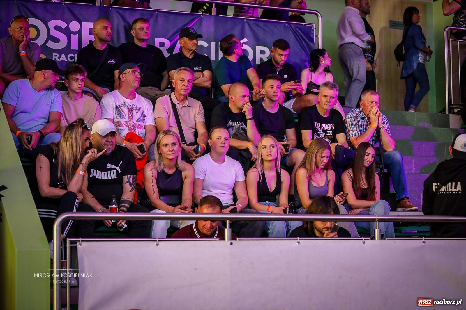 Zdjęcie w galerii na portalu naszraciborz.pl: Silesian MMA 26 i Walcz i Pomagaj 16 przyciągnęły tłumy. Rafako Arena wypełniła się do ostatniego miejsca wiadomości z regionu
