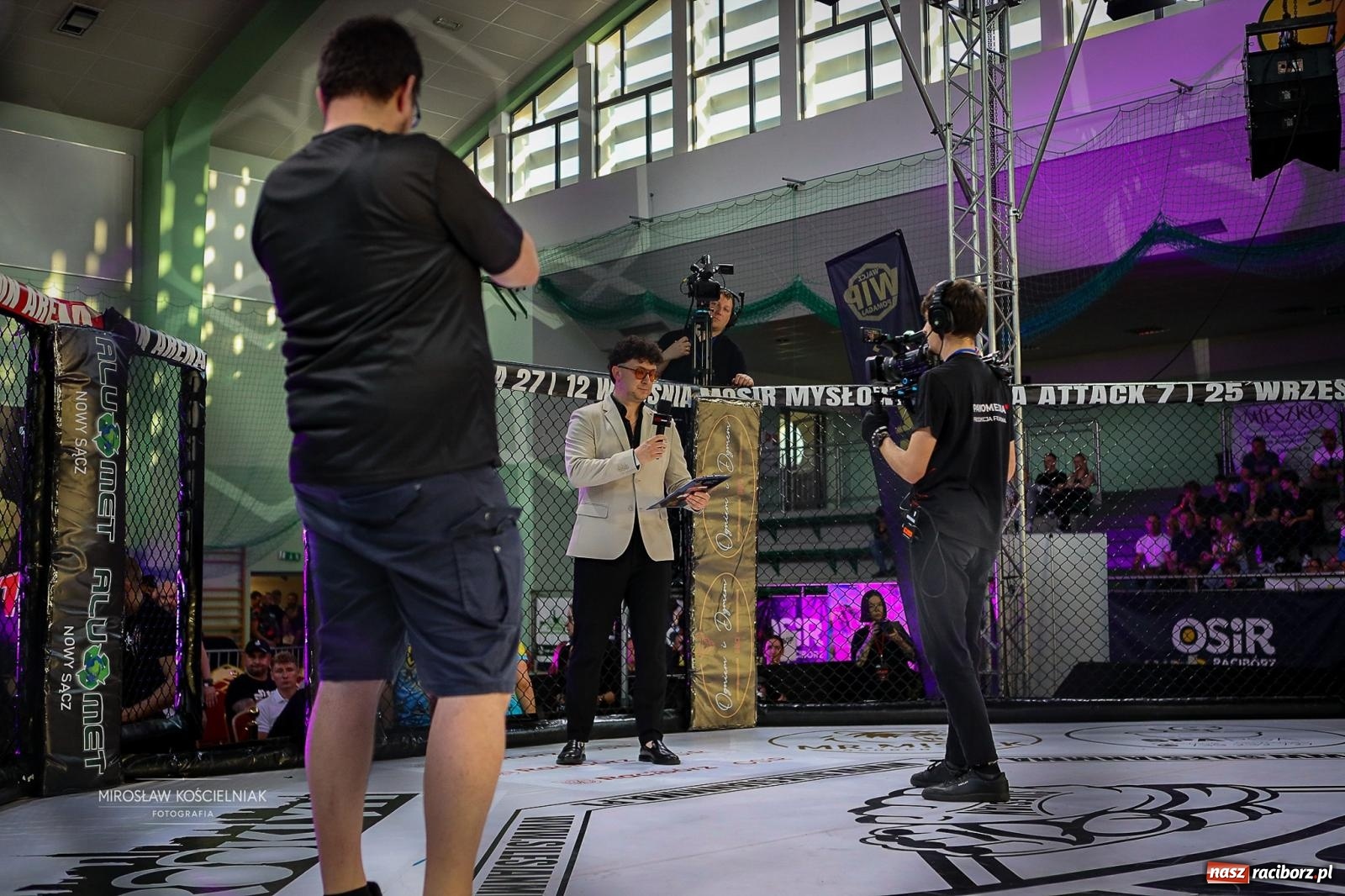 Zdjęcie w galerii na portalu naszraciborz.pl: Silesian MMA 26 i Walcz i Pomagaj 16 przyciągnęły tłumy. Rafako Arena wypełniła się do ostatniego miejsca wiadomości z regionu
