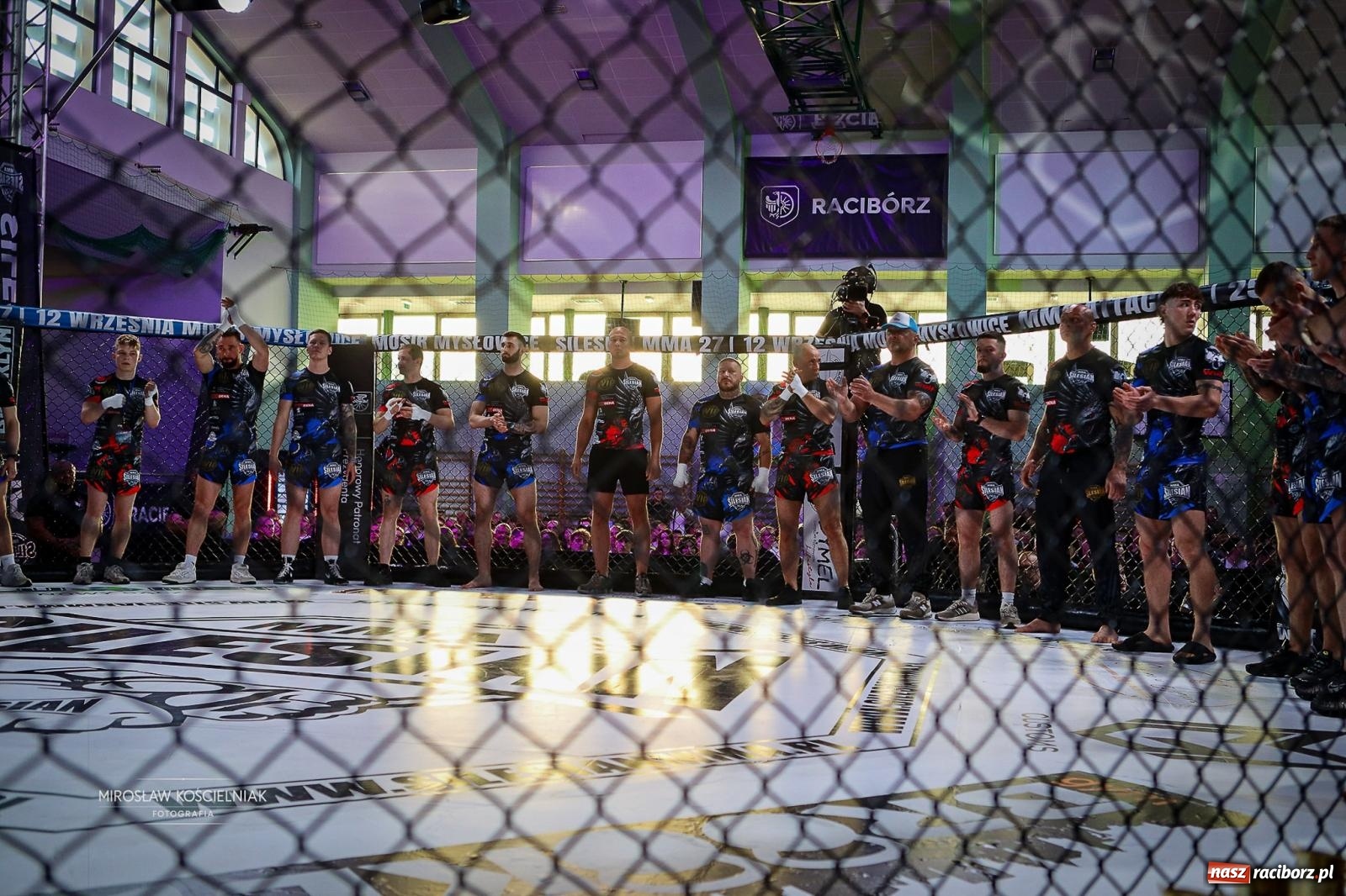 Zdjęcie w galerii na portalu naszraciborz.pl: Silesian MMA 26 i Walcz i Pomagaj 16 przyciągnęły tłumy. Rafako Arena wypełniła się do ostatniego miejsca wiadomości z regionu
