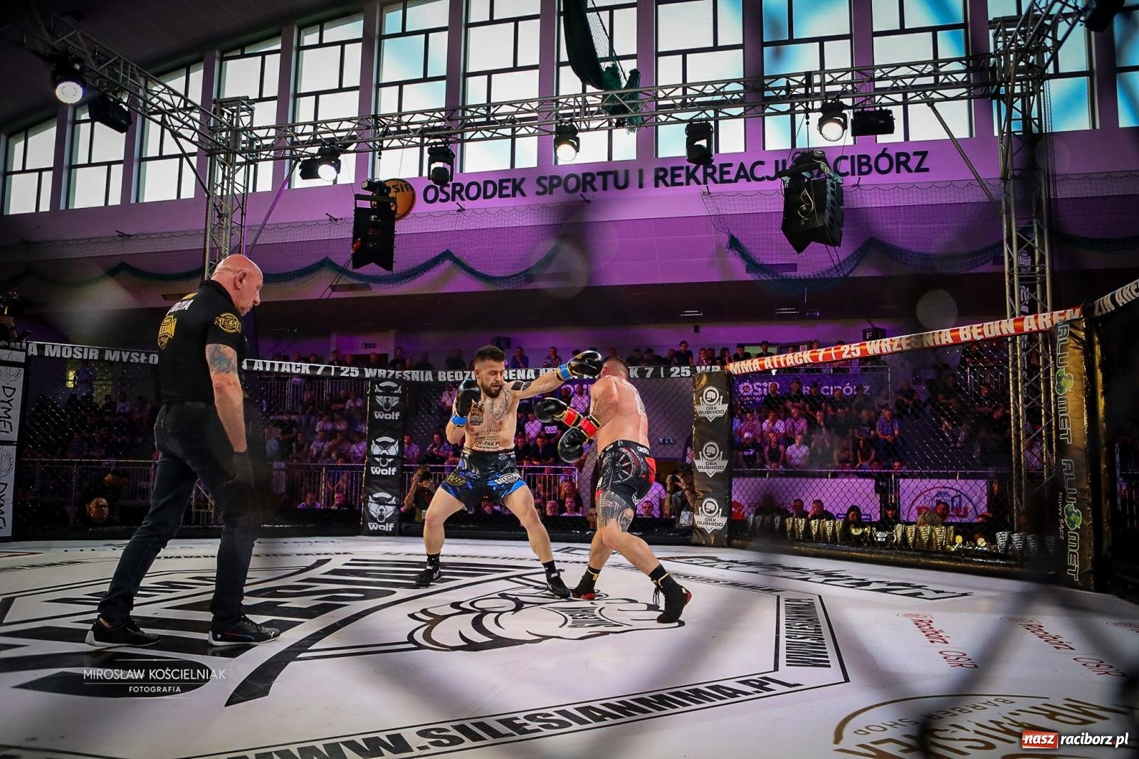 Zdjęcie w galerii na portalu naszraciborz.pl: Silesian MMA 26 i Walcz i Pomagaj 16 przyciągnęły tłumy. Rafako Arena wypełniła się do ostatniego miejsca wiadomości z regionu