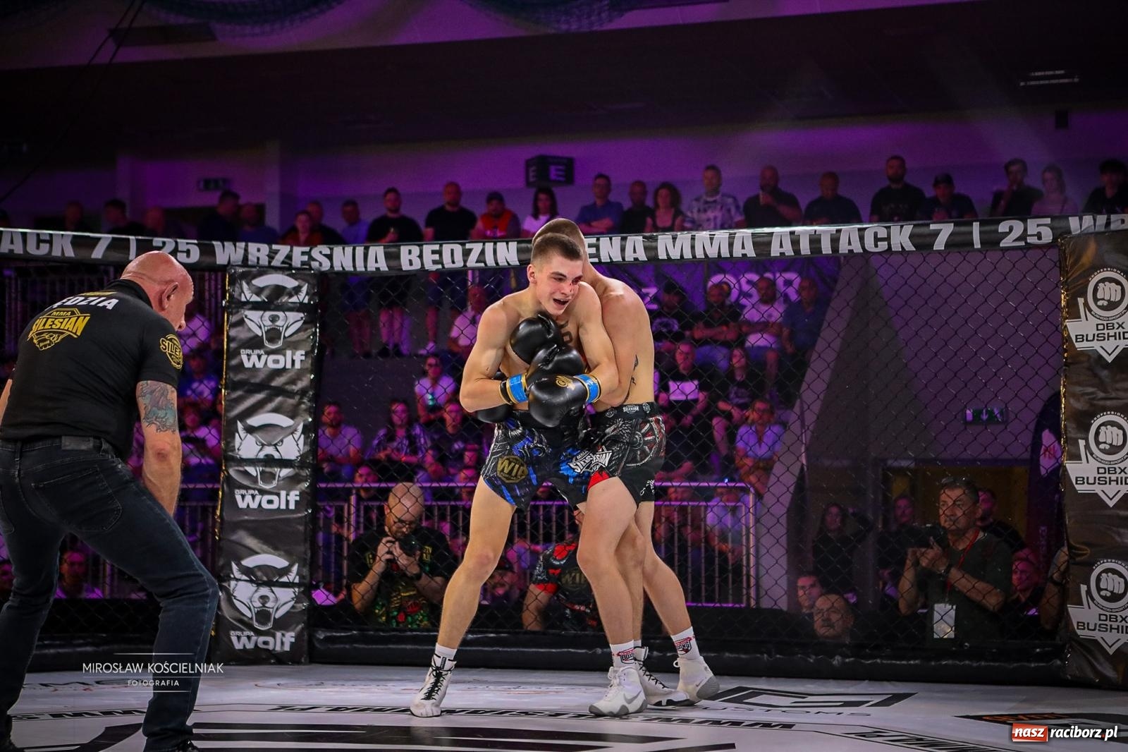Zdjęcie w galerii na portalu naszraciborz.pl: Silesian MMA 26 i Walcz i Pomagaj 16 przyciągnęły tłumy. Rafako Arena wypełniła się do ostatniego miejsca wiadomości z regionu