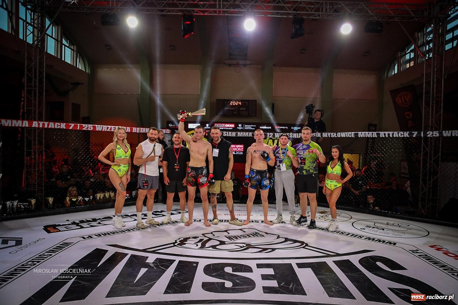 Zdjęcie w galerii na portalu naszraciborz.pl: Silesian MMA 26 i Walcz i Pomagaj 16 przyciągnęły tłumy. Rafako Arena wypełniła się do ostatniego miejsca wiadomości z regionu