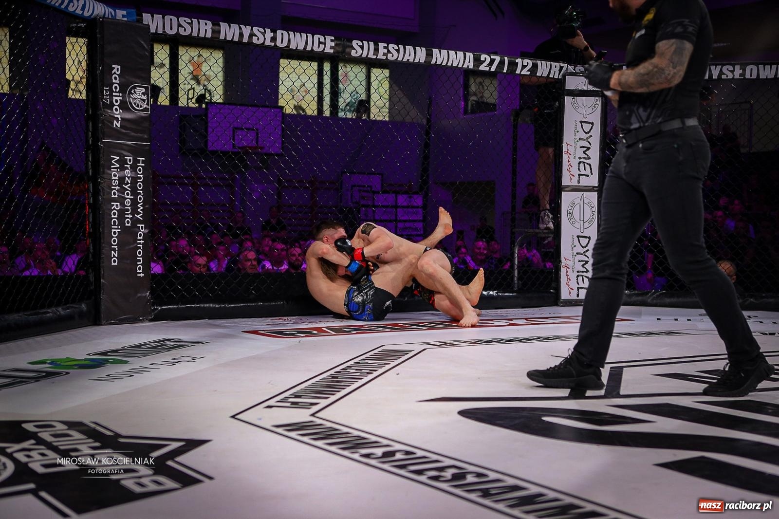 Zdjęcie w galerii na portalu naszraciborz.pl: Silesian MMA 26 i Walcz i Pomagaj 16 przyciągnęły tłumy. Rafako Arena wypełniła się do ostatniego miejsca wiadomości z regionu