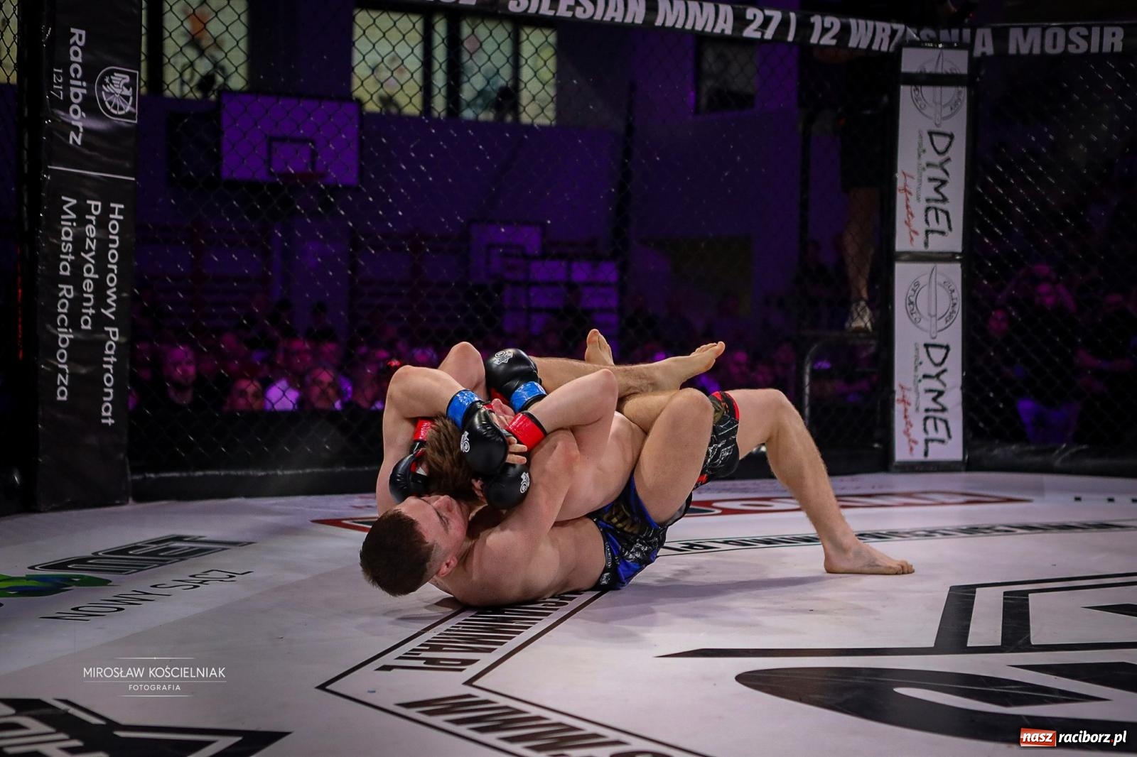 Zdjęcie w galerii na portalu naszraciborz.pl: Silesian MMA 26 i Walcz i Pomagaj 16 przyciągnęły tłumy. Rafako Arena wypełniła się do ostatniego miejsca wiadomości z regionu