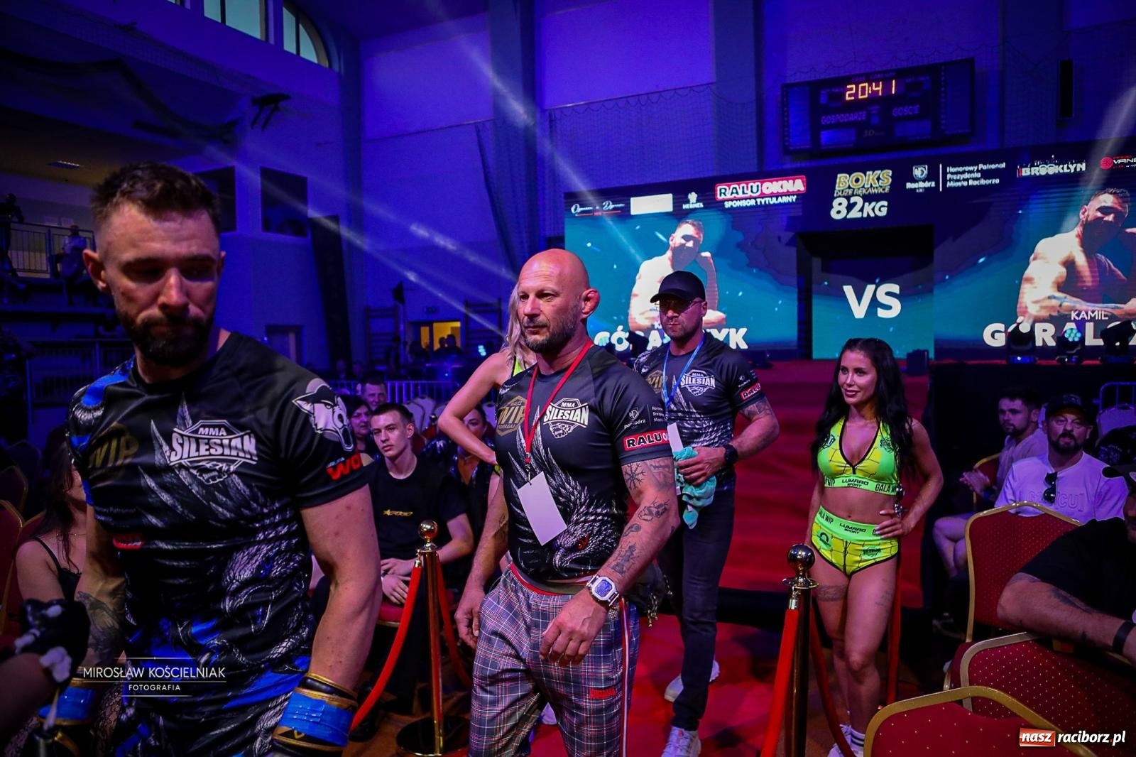 Zdjęcie w galerii na portalu naszraciborz.pl: Silesian MMA 26 i Walcz i Pomagaj 16 przyciągnęły tłumy. Rafako Arena wypełniła się do ostatniego miejsca wiadomości z regionu