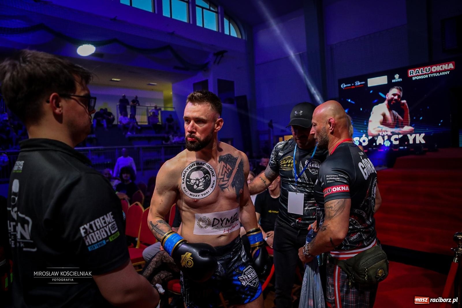 Zdjęcie w galerii na portalu naszraciborz.pl: Silesian MMA 26 i Walcz i Pomagaj 16 przyciągnęły tłumy. Rafako Arena wypełniła się do ostatniego miejsca wiadomości z regionu