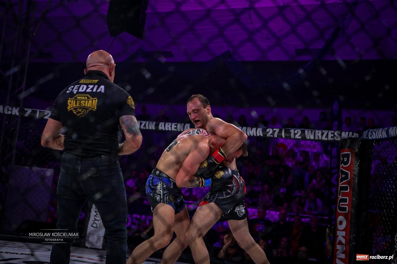 Zdjęcie w galerii na portalu naszraciborz.pl: Silesian MMA 26 i Walcz i Pomagaj 16 przyciągnęły tłumy. Rafako Arena wypełniła się do ostatniego miejsca wiadomości z regionu