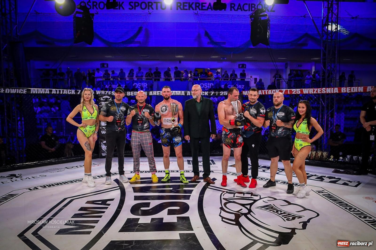 Zdjęcie w galerii na portalu naszraciborz.pl: Silesian MMA 26 i Walcz i Pomagaj 16 przyciągnęły tłumy. Rafako Arena wypełniła się do ostatniego miejsca wiadomości z regionu