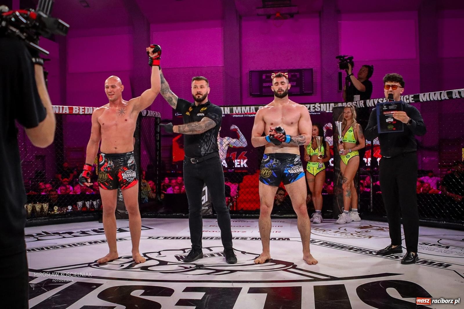 Zdjęcie w galerii na portalu naszraciborz.pl: Silesian MMA 26 i Walcz i Pomagaj 16 przyciągnęły tłumy. Rafako Arena wypełniła się do ostatniego miejsca wiadomości z regionu