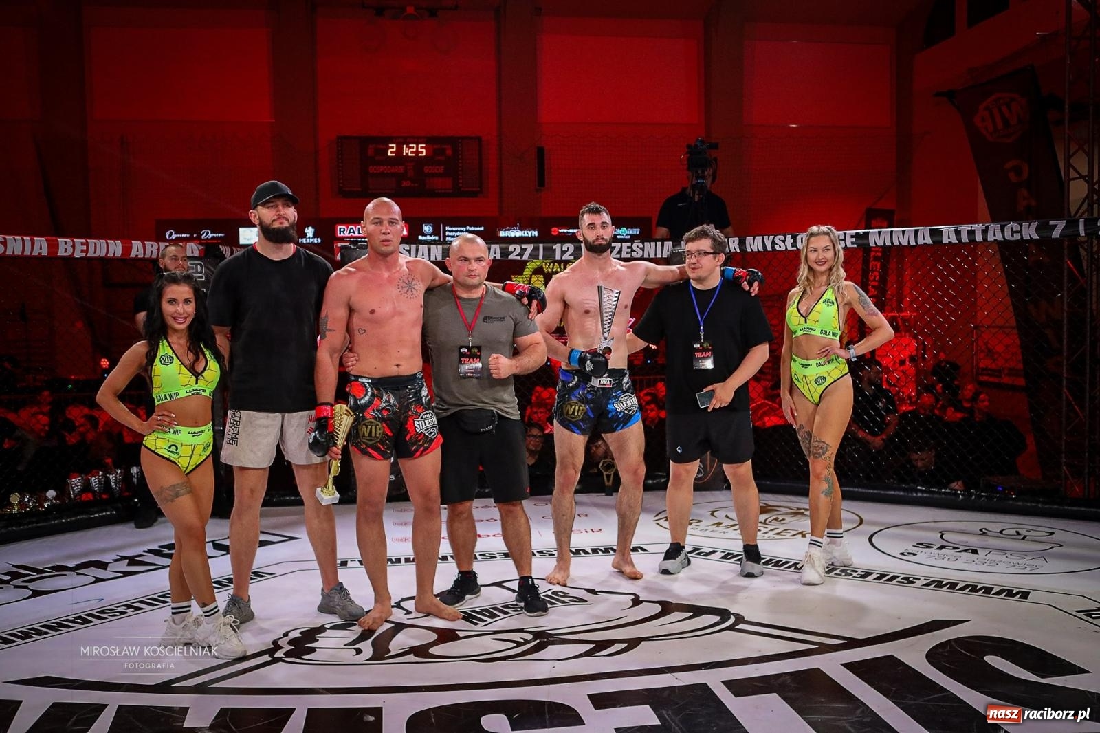 Zdjęcie w galerii na portalu naszraciborz.pl: Silesian MMA 26 i Walcz i Pomagaj 16 przyciągnęły tłumy. Rafako Arena wypełniła się do ostatniego miejsca wiadomości z regionu