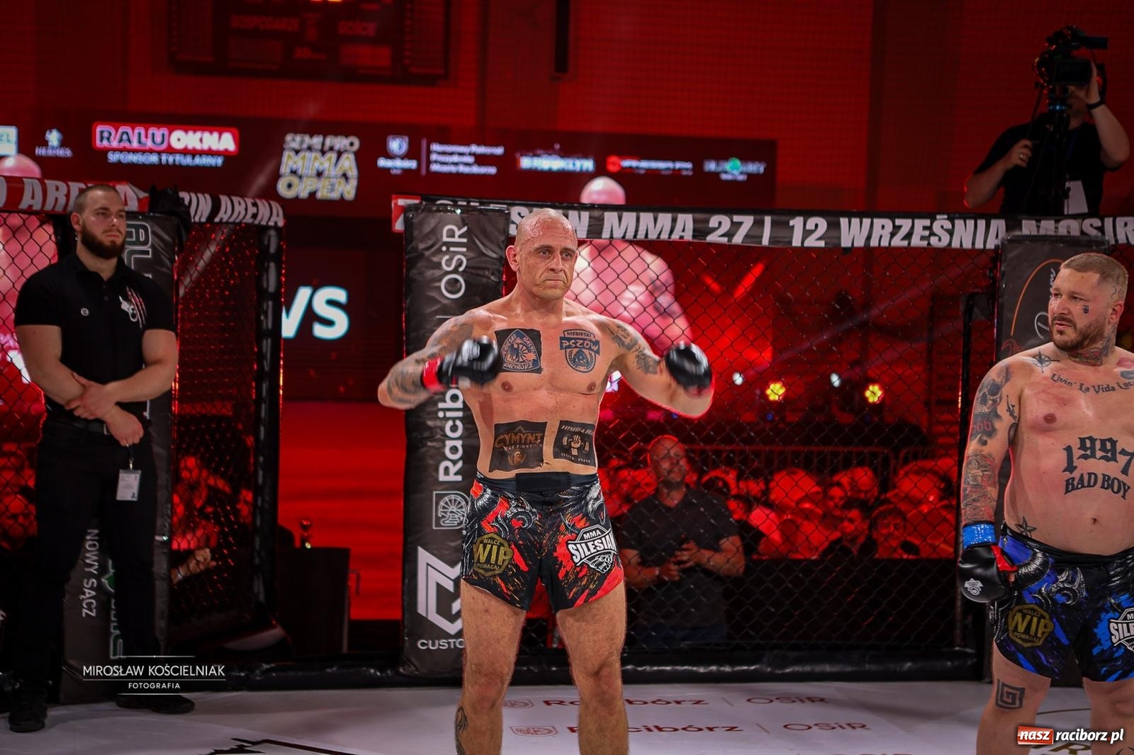 Zdjęcie w galerii na portalu naszraciborz.pl: Silesian MMA 26 i Walcz i Pomagaj 16 przyciągnęły tłumy. Rafako Arena wypełniła się do ostatniego miejsca wiadomości z regionu
