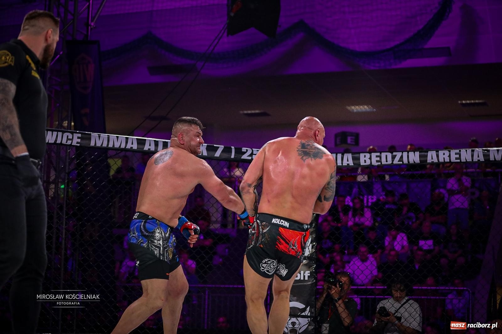 Zdjęcie w galerii na portalu naszraciborz.pl: Silesian MMA 26 i Walcz i Pomagaj 16 przyciągnęły tłumy. Rafako Arena wypełniła się do ostatniego miejsca wiadomości z regionu