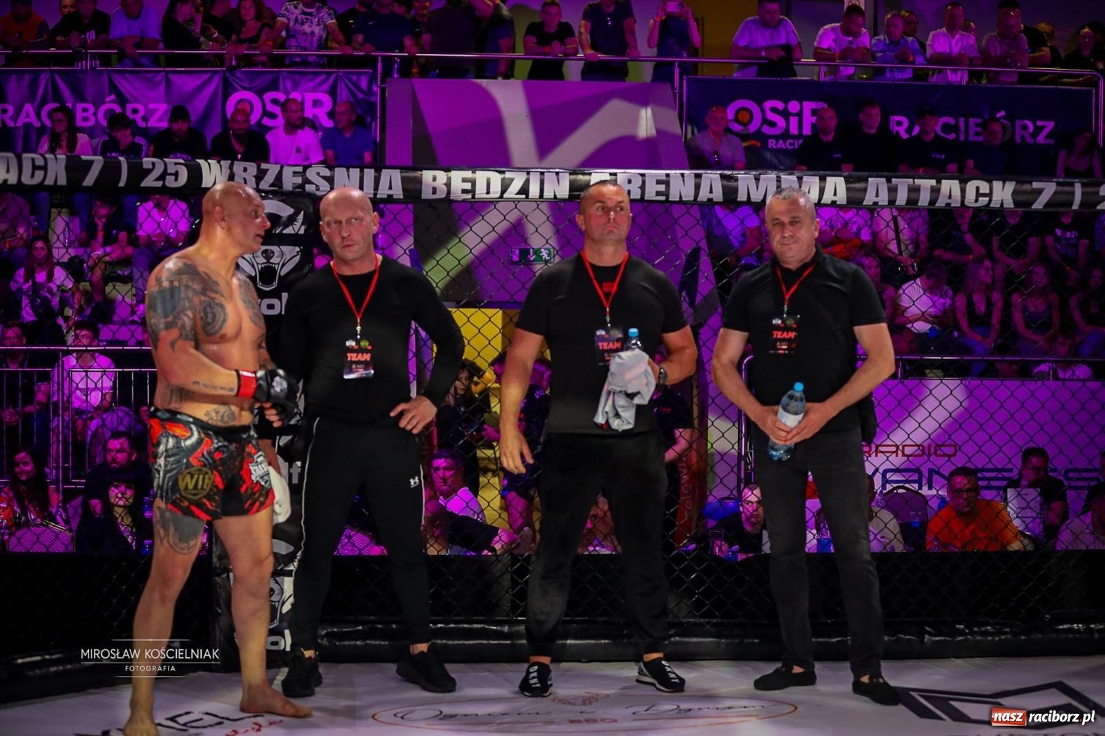 Zdjęcie w galerii na portalu naszraciborz.pl: Silesian MMA 26 i Walcz i Pomagaj 16 przyciągnęły tłumy. Rafako Arena wypełniła się do ostatniego miejsca wiadomości z regionu