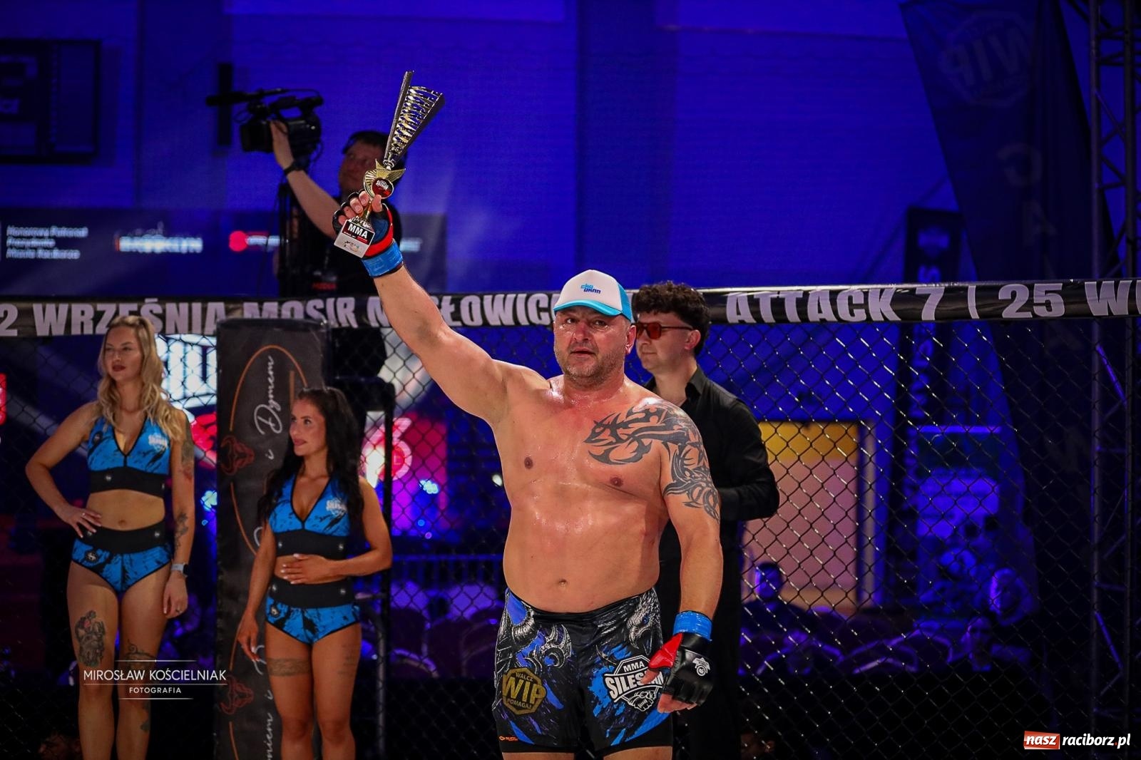 Zdjęcie w galerii na portalu naszraciborz.pl: Silesian MMA 26 i Walcz i Pomagaj 16 przyciągnęły tłumy. Rafako Arena wypełniła się do ostatniego miejsca wiadomości z regionu