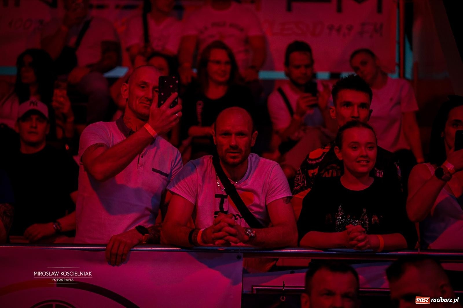 Zdjęcie w galerii na portalu naszraciborz.pl: Silesian MMA 26 i Walcz i Pomagaj 16 przyciągnęły tłumy. Rafako Arena wypełniła się do ostatniego miejsca wiadomości z regionu