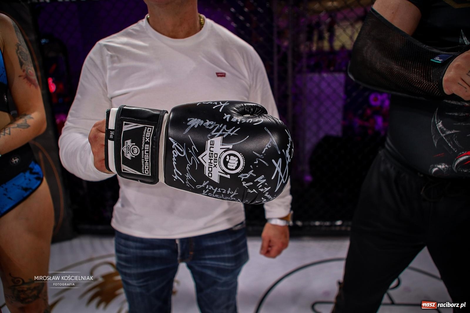 Zdjęcie w galerii na portalu naszraciborz.pl: Silesian MMA 26 i Walcz i Pomagaj 16 przyciągnęły tłumy. Rafako Arena wypełniła się do ostatniego miejsca wiadomości z regionu