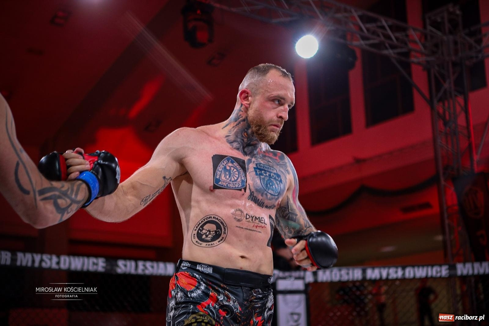 Zdjęcie w galerii na portalu naszraciborz.pl: Silesian MMA 26 i Walcz i Pomagaj 16 przyciągnęły tłumy. Rafako Arena wypełniła się do ostatniego miejsca wiadomości z regionu