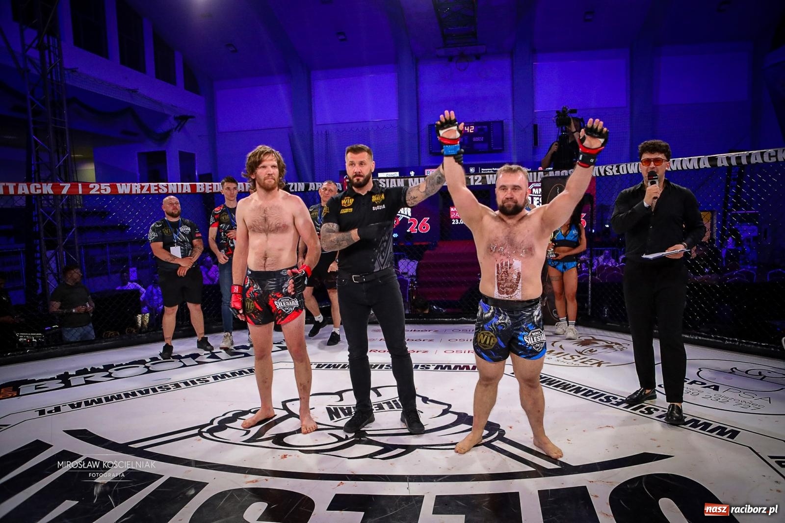 Zdjęcie w galerii na portalu naszraciborz.pl: Silesian MMA 26 i Walcz i Pomagaj 16 przyciągnęły tłumy. Rafako Arena wypełniła się do ostatniego miejsca wiadomości z regionu