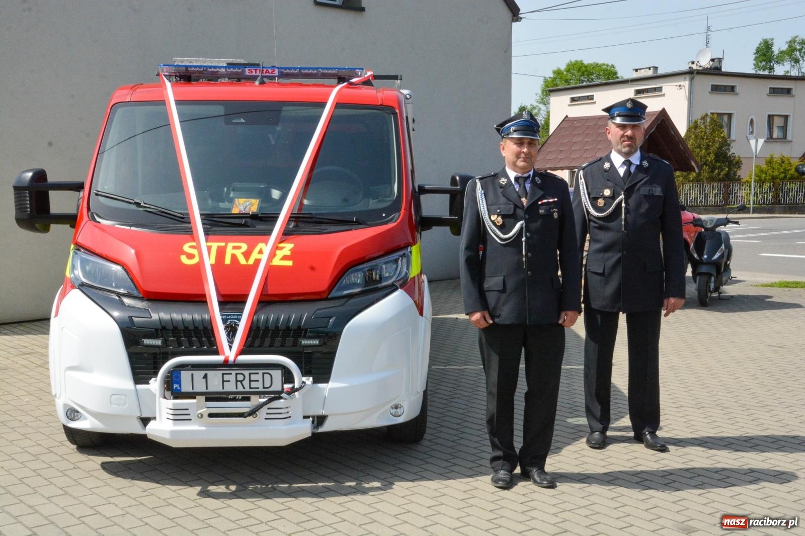 Zdjęcie w galerii na portalu naszraciborz.pl: Nowy wóz dla OSP Rudnik poświęcony i przekazany. Uroczystość połączono z obchodami Dnia Strażaka wiadomości z regionu