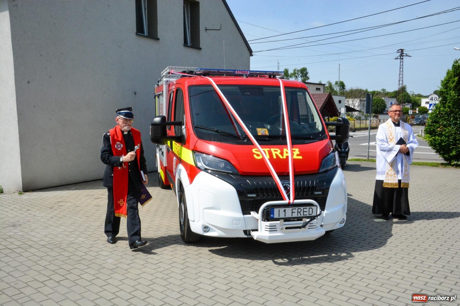 Zdjęcie w galerii na portalu naszraciborz.pl: Nowy wóz dla OSP Rudnik poświęcony i przekazany. Uroczystość połączono z obchodami Dnia Strażaka wiadomości z regionu