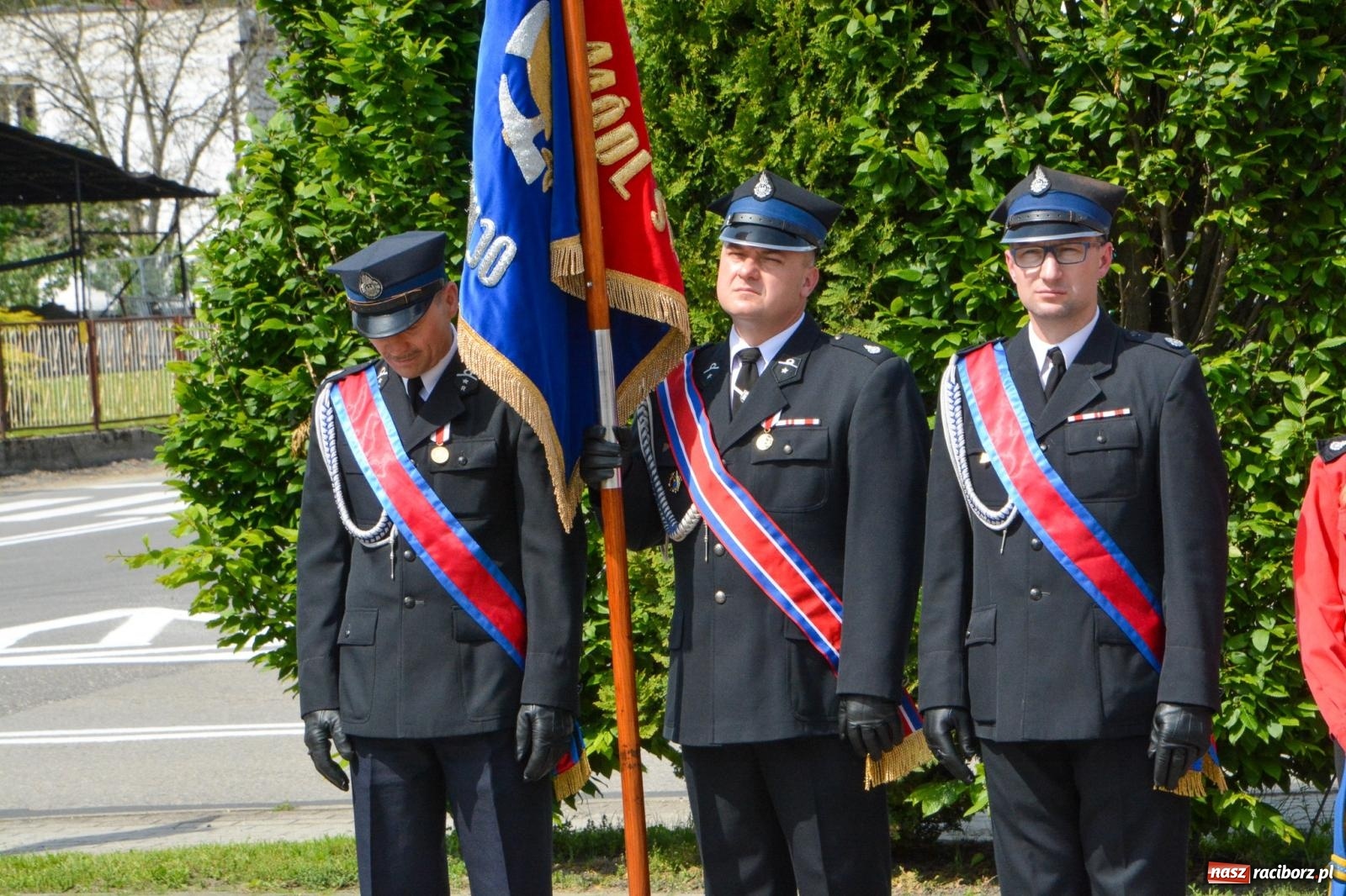 Zdjęcie w galerii na portalu naszraciborz.pl: Nowy wóz dla OSP Rudnik poświęcony i przekazany. Uroczystość połączono z obchodami Dnia Strażaka wiadomości z regionu