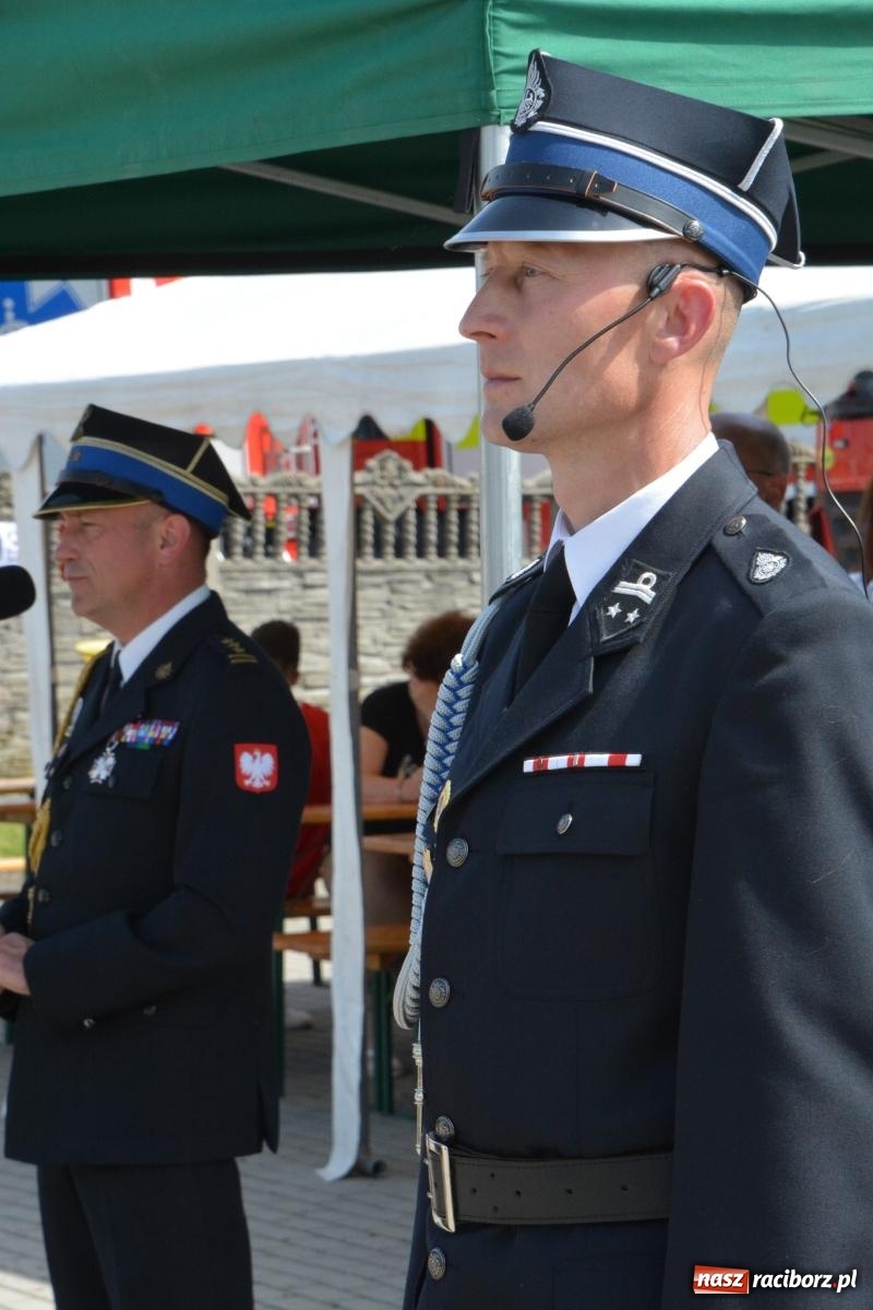 Zdjęcie w galerii na portalu naszraciborz.pl: Nowy wóz dla OSP Rudnik poświęcony i przekazany. Uroczystość połączono z obchodami Dnia Strażaka wiadomości z regionu
