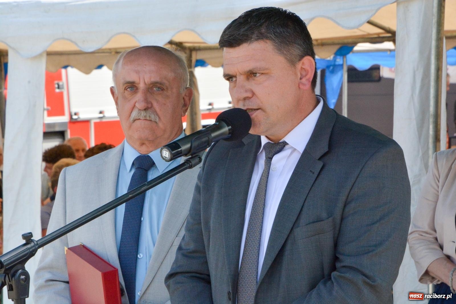 Zdjęcie w galerii na portalu naszraciborz.pl: Nowy wóz dla OSP Rudnik poświęcony i przekazany. Uroczystość połączono z obchodami Dnia Strażaka wiadomości z regionu