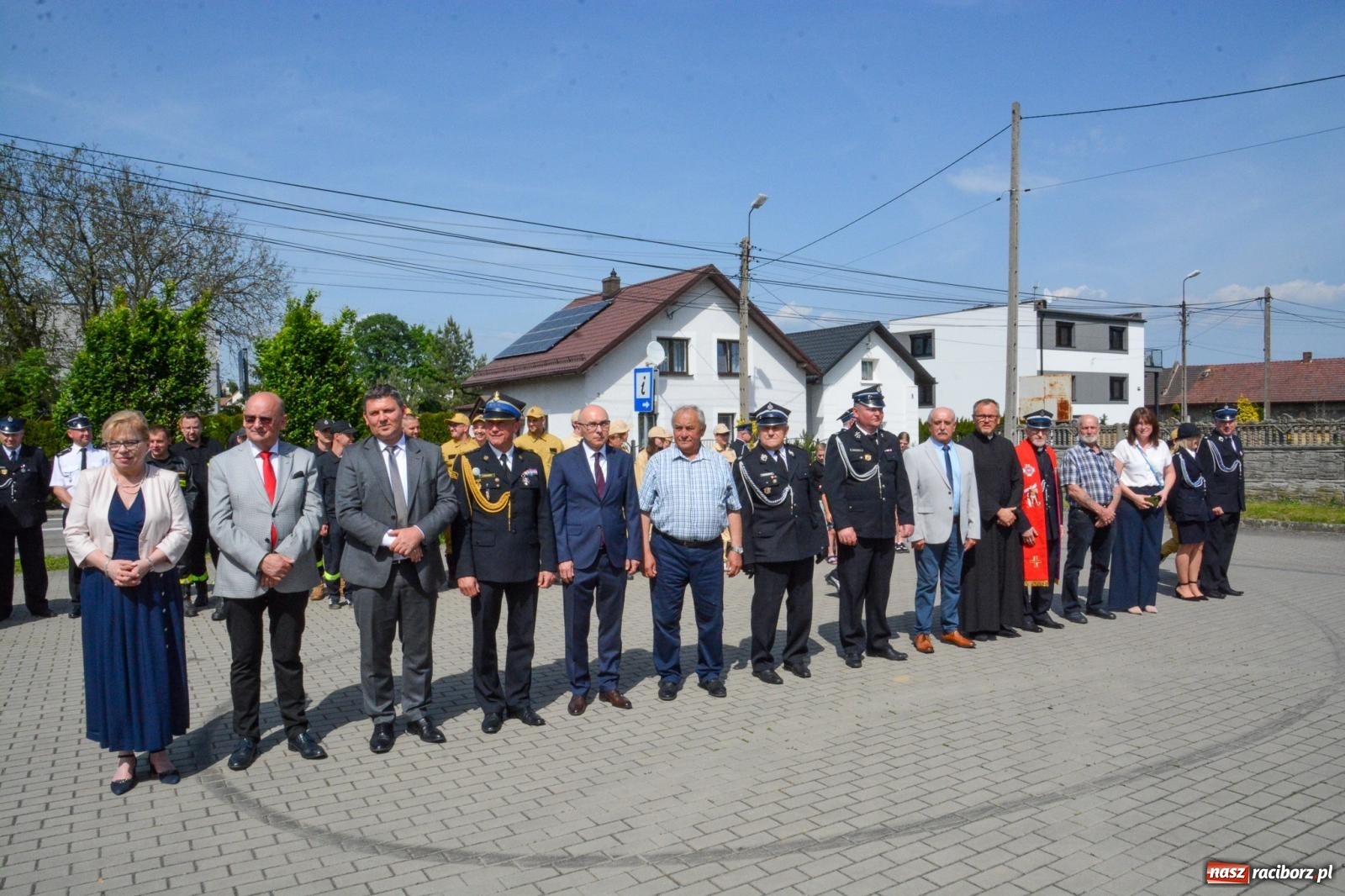 Zdjęcie w galerii na portalu naszraciborz.pl: Nowy wóz dla OSP Rudnik poświęcony i przekazany. Uroczystość połączono z obchodami Dnia Strażaka wiadomości z regionu