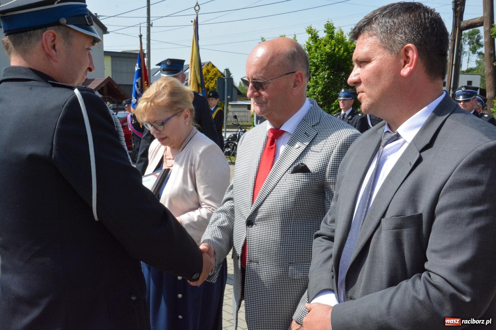Zdjęcie w galerii na portalu naszraciborz.pl: Nowy wóz dla OSP Rudnik poświęcony i przekazany. Uroczystość połączono z obchodami Dnia Strażaka wiadomości z regionu