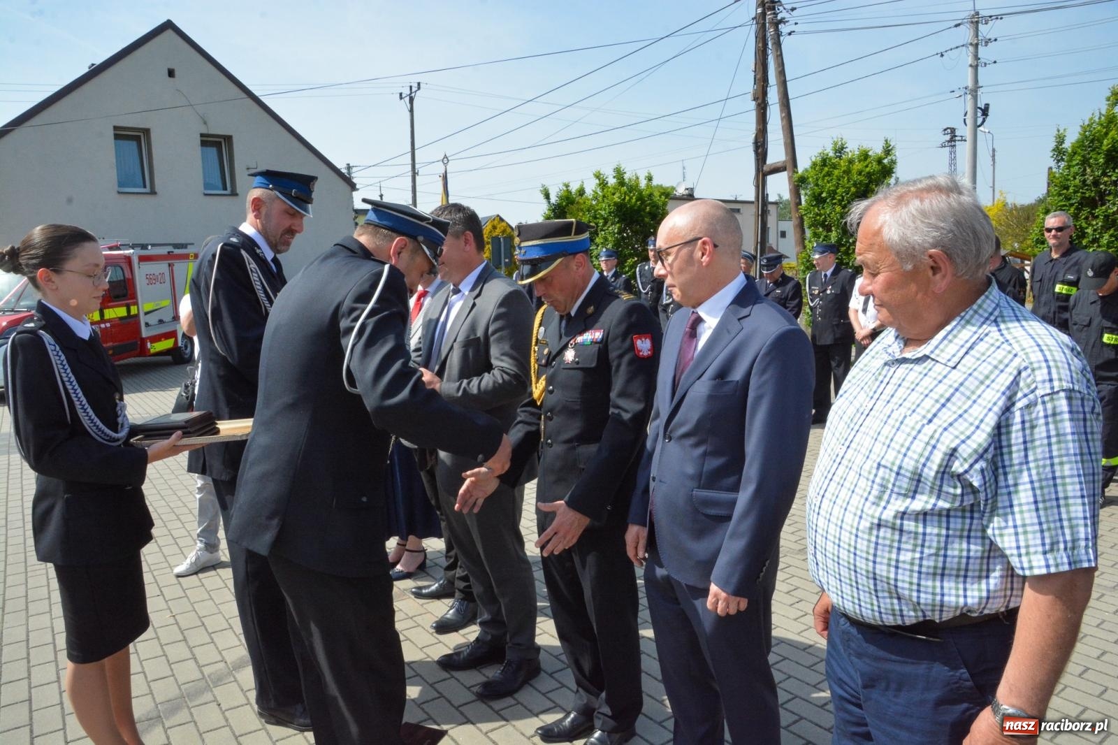 Zdjęcie w galerii na portalu naszraciborz.pl: Nowy wóz dla OSP Rudnik poświęcony i przekazany. Uroczystość połączono z obchodami Dnia Strażaka wiadomości z regionu