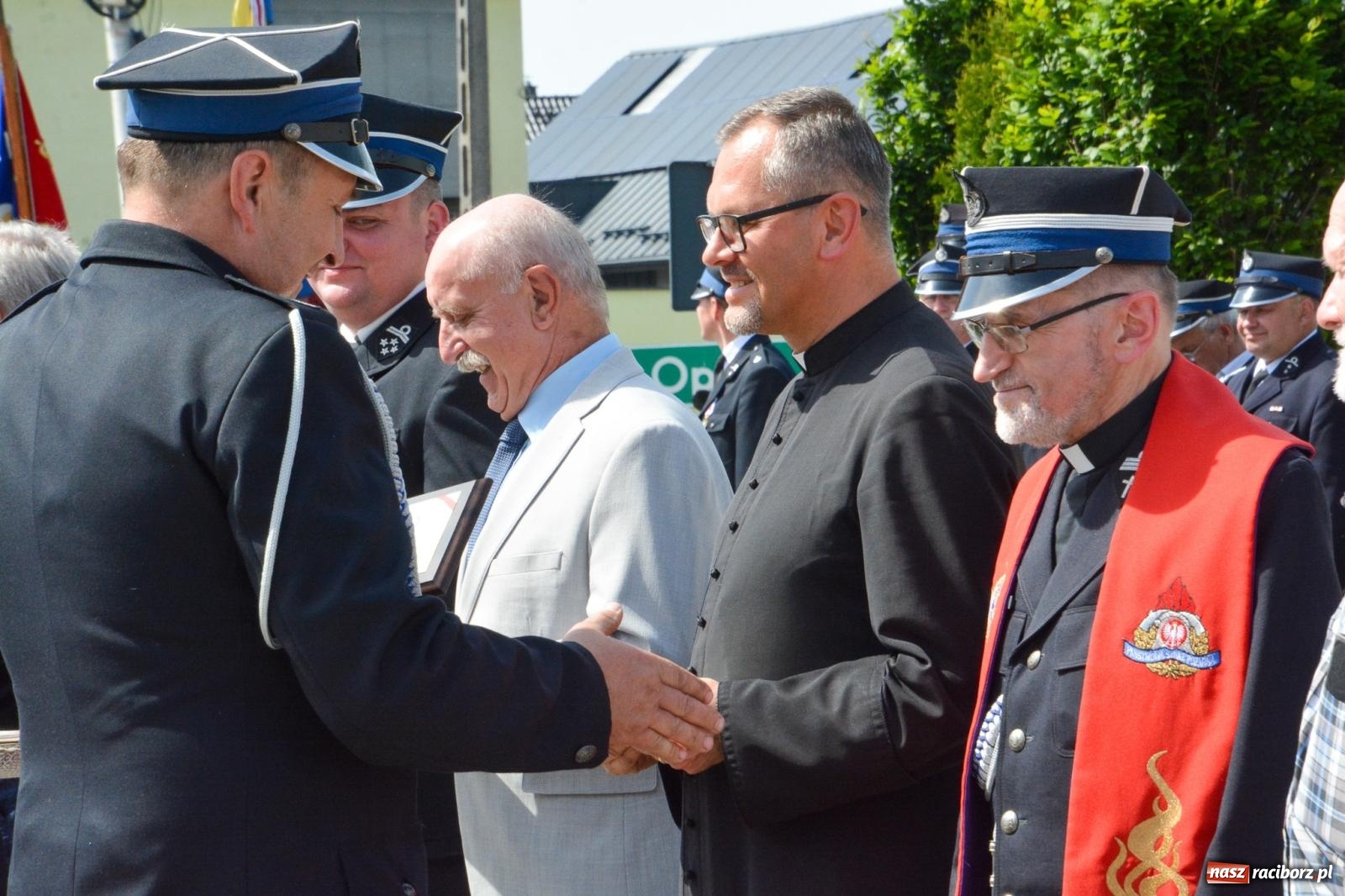 Zdjęcie w galerii na portalu naszraciborz.pl: Nowy wóz dla OSP Rudnik poświęcony i przekazany. Uroczystość połączono z obchodami Dnia Strażaka wiadomości z regionu