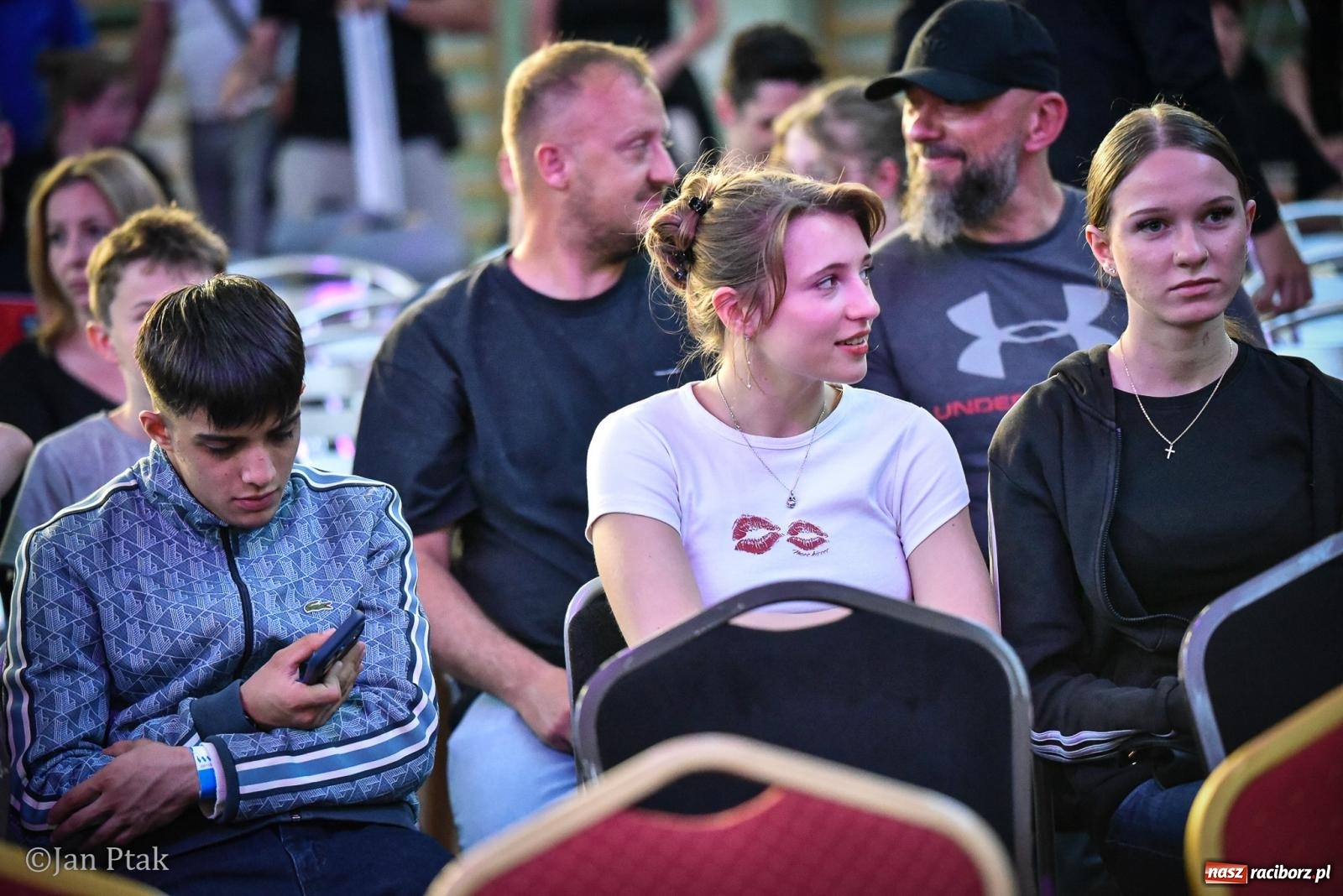 Zdjęcie w galerii na portalu naszraciborz.pl: Silesian MMA 26 i Walcz i Pomagaj 16 na BIS! Komplet publiczności i powrót dużej gali MMA do Raciborza wiadomości z regionu
