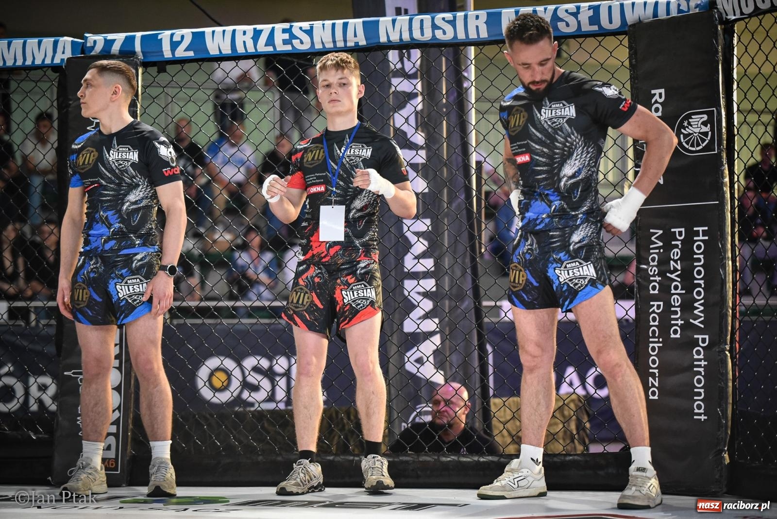 Zdjęcie w galerii na portalu naszraciborz.pl: Silesian MMA 26 i Walcz i Pomagaj 16 na BIS! Komplet publiczności i powrót dużej gali MMA do Raciborza wiadomości z regionu