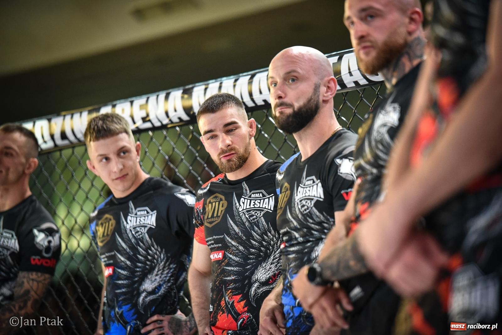 Zdjęcie w galerii na portalu naszraciborz.pl: Silesian MMA 26 i Walcz i Pomagaj 16 na BIS! Komplet publiczności i powrót dużej gali MMA do Raciborza wiadomości z regionu