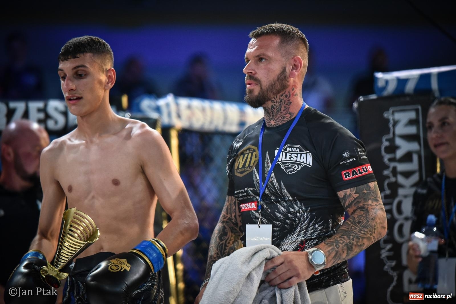 Zdjęcie w galerii na portalu naszraciborz.pl: Silesian MMA 26 i Walcz i Pomagaj 16 na BIS! Komplet publiczności i powrót dużej gali MMA do Raciborza wiadomości z regionu