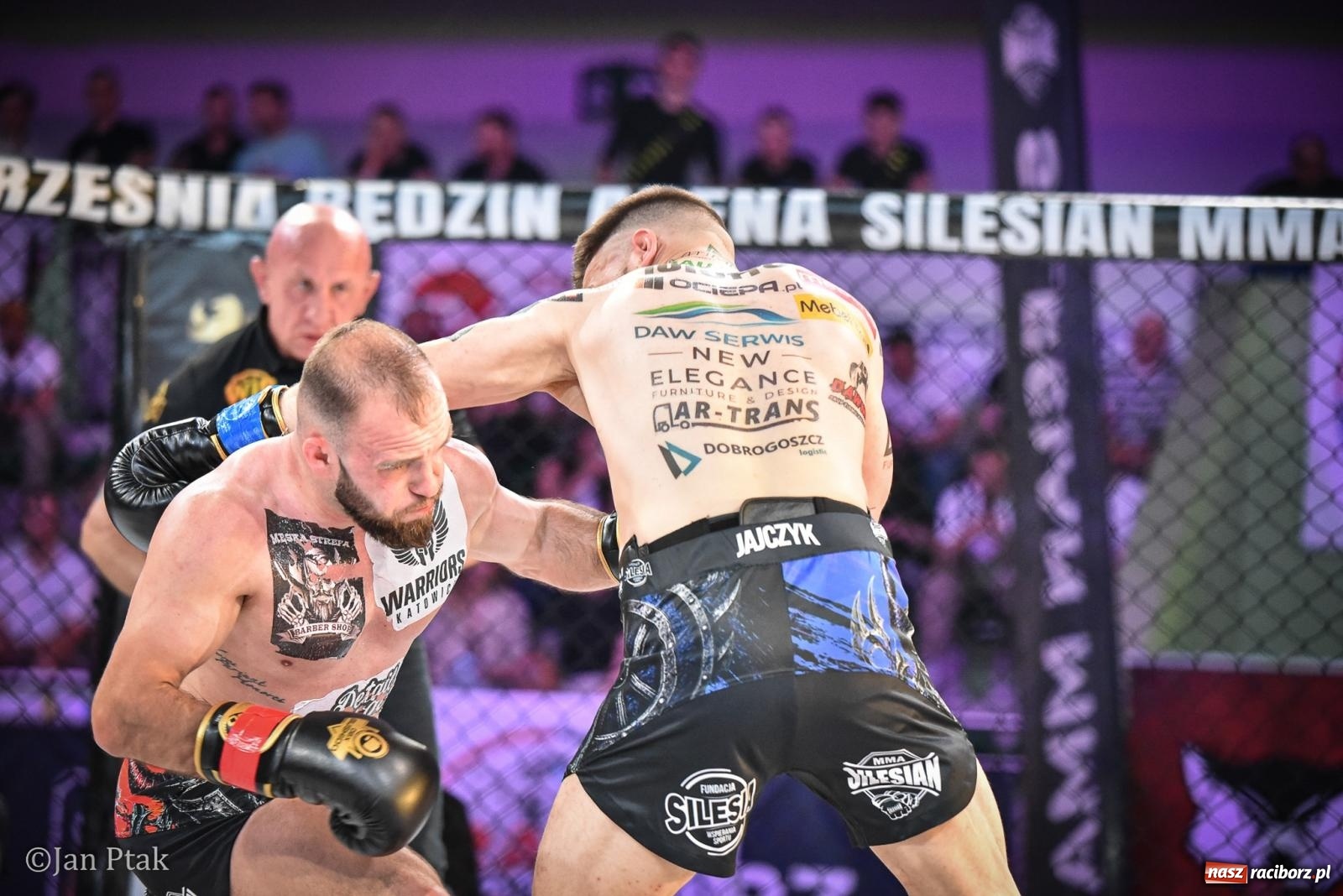 Zdjęcie w galerii na portalu naszraciborz.pl: Silesian MMA 26 i Walcz i Pomagaj 16 na BIS! Komplet publiczności i powrót dużej gali MMA do Raciborza wiadomości z regionu