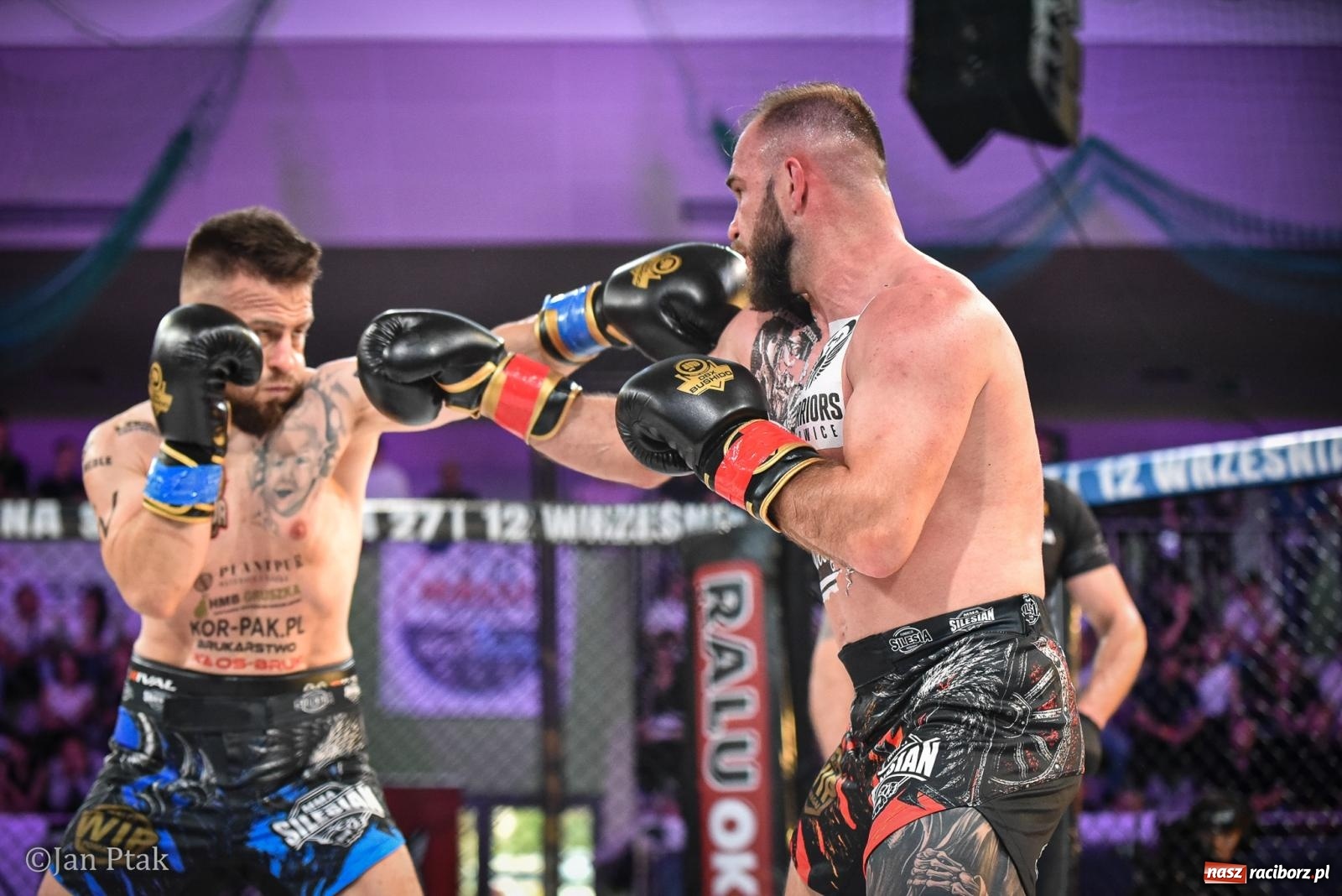 Zdjęcie w galerii na portalu naszraciborz.pl: Silesian MMA 26 i Walcz i Pomagaj 16 na BIS! Komplet publiczności i powrót dużej gali MMA do Raciborza wiadomości z regionu