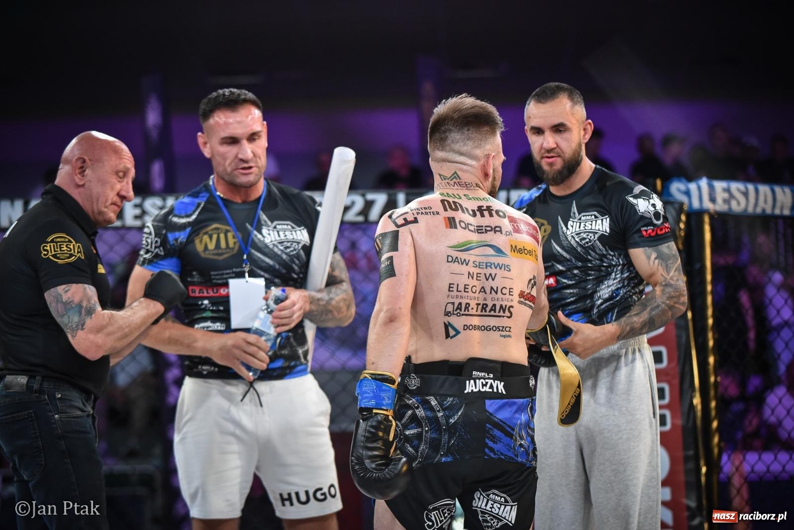 Zdjęcie w galerii na portalu naszraciborz.pl: Silesian MMA 26 i Walcz i Pomagaj 16 na BIS! Komplet publiczności i powrót dużej gali MMA do Raciborza wiadomości z regionu