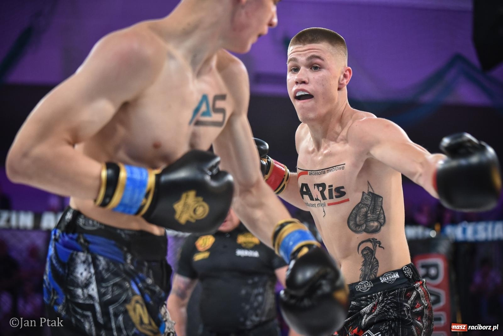 Zdjęcie w galerii na portalu naszraciborz.pl: Silesian MMA 26 i Walcz i Pomagaj 16 na BIS! Komplet publiczności i powrót dużej gali MMA do Raciborza wiadomości z regionu