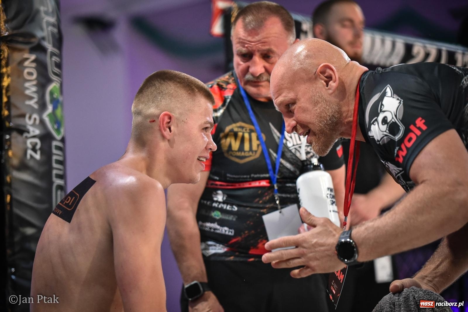 Zdjęcie w galerii na portalu naszraciborz.pl: Silesian MMA 26 i Walcz i Pomagaj 16 na BIS! Komplet publiczności i powrót dużej gali MMA do Raciborza wiadomości z regionu