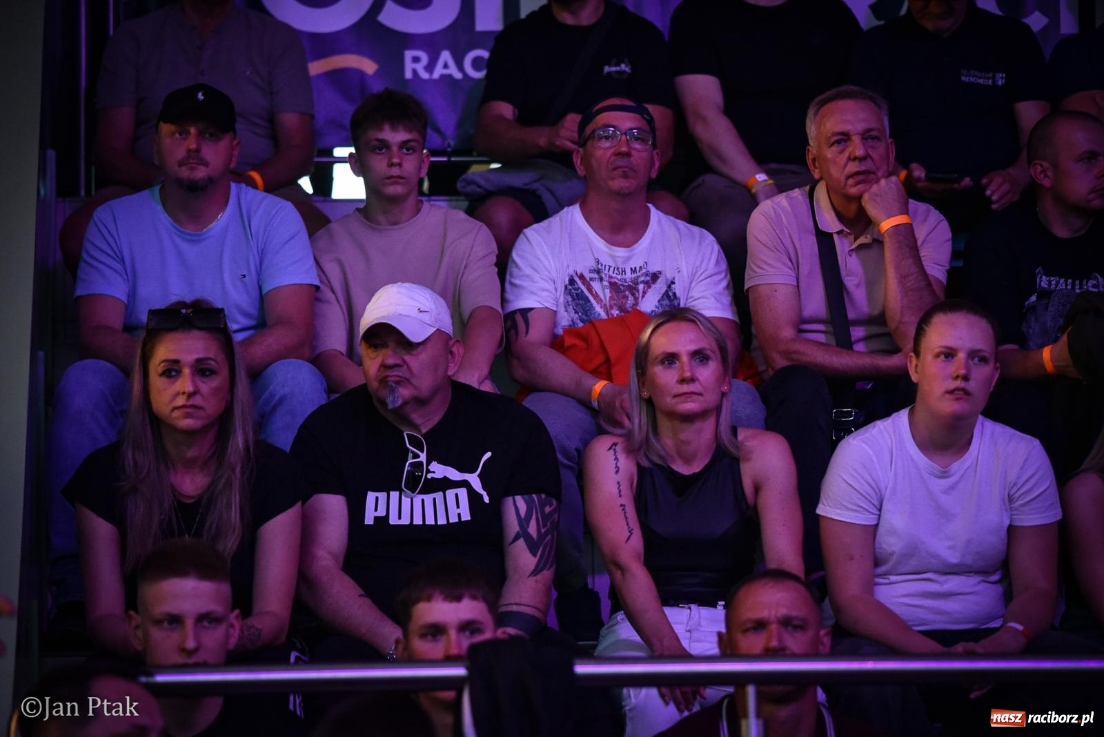 Zdjęcie w galerii na portalu naszraciborz.pl: Silesian MMA 26 i Walcz i Pomagaj 16 na BIS! Komplet publiczności i powrót dużej gali MMA do Raciborza wiadomości z regionu