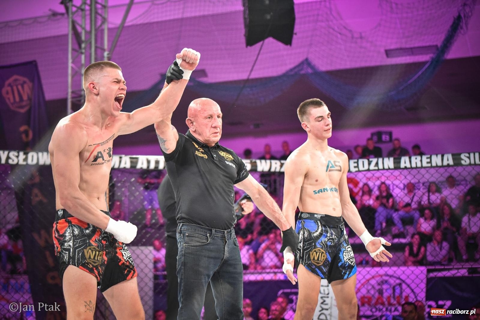 Zdjęcie w galerii na portalu naszraciborz.pl: Silesian MMA 26 i Walcz i Pomagaj 16 na BIS! Komplet publiczności i powrót dużej gali MMA do Raciborza wiadomości z regionu