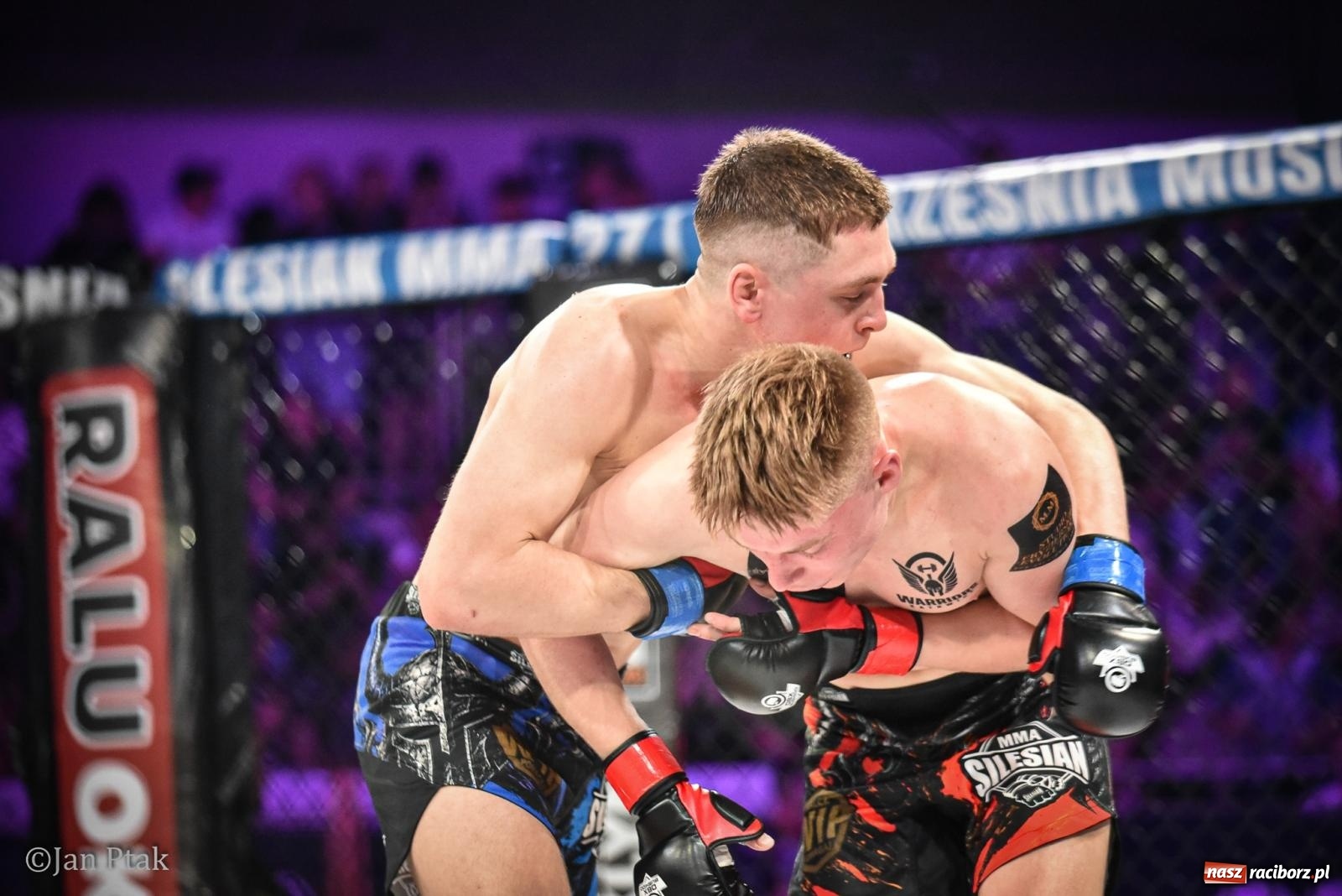 Zdjęcie w galerii na portalu naszraciborz.pl: Silesian MMA 26 i Walcz i Pomagaj 16 na BIS! Komplet publiczności i powrót dużej gali MMA do Raciborza wiadomości z regionu
