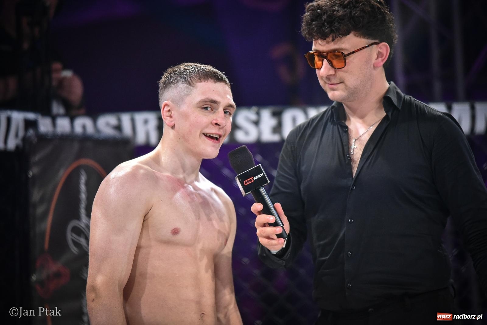 Zdjęcie w galerii na portalu naszraciborz.pl: Silesian MMA 26 i Walcz i Pomagaj 16 na BIS! Komplet publiczności i powrót dużej gali MMA do Raciborza wiadomości z regionu