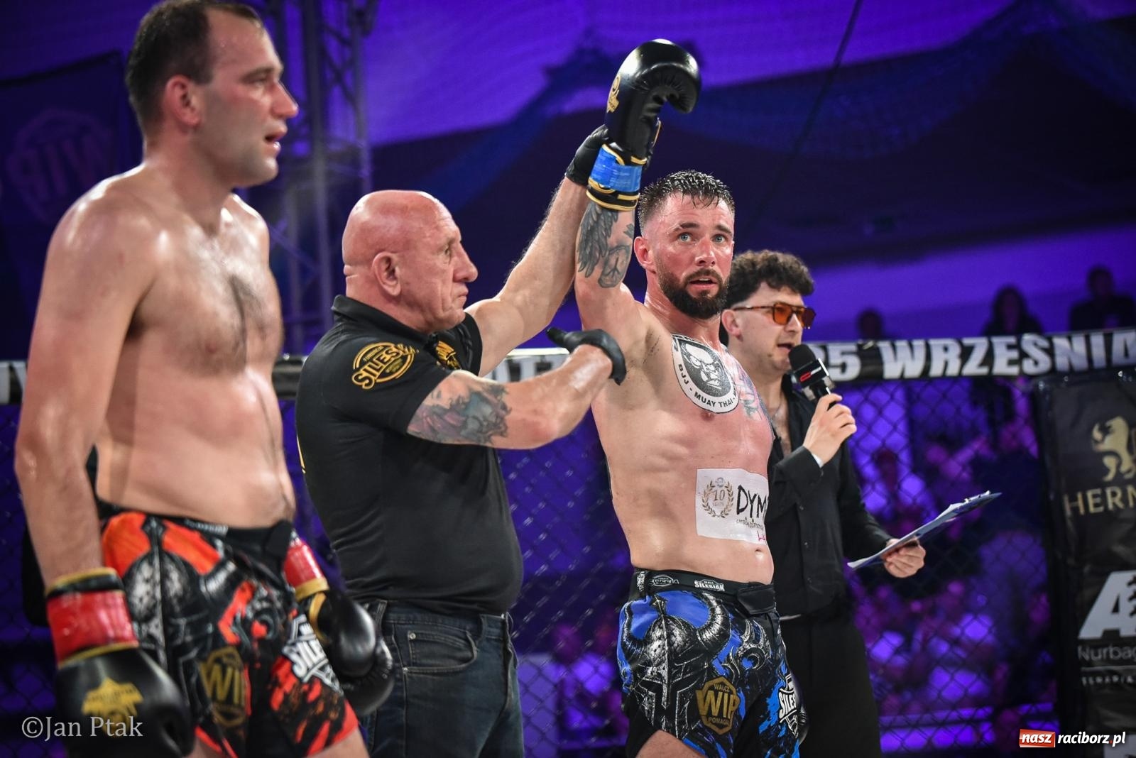 Zdjęcie w galerii na portalu naszraciborz.pl: Silesian MMA 26 i Walcz i Pomagaj 16 na BIS! Komplet publiczności i powrót dużej gali MMA do Raciborza wiadomości z regionu