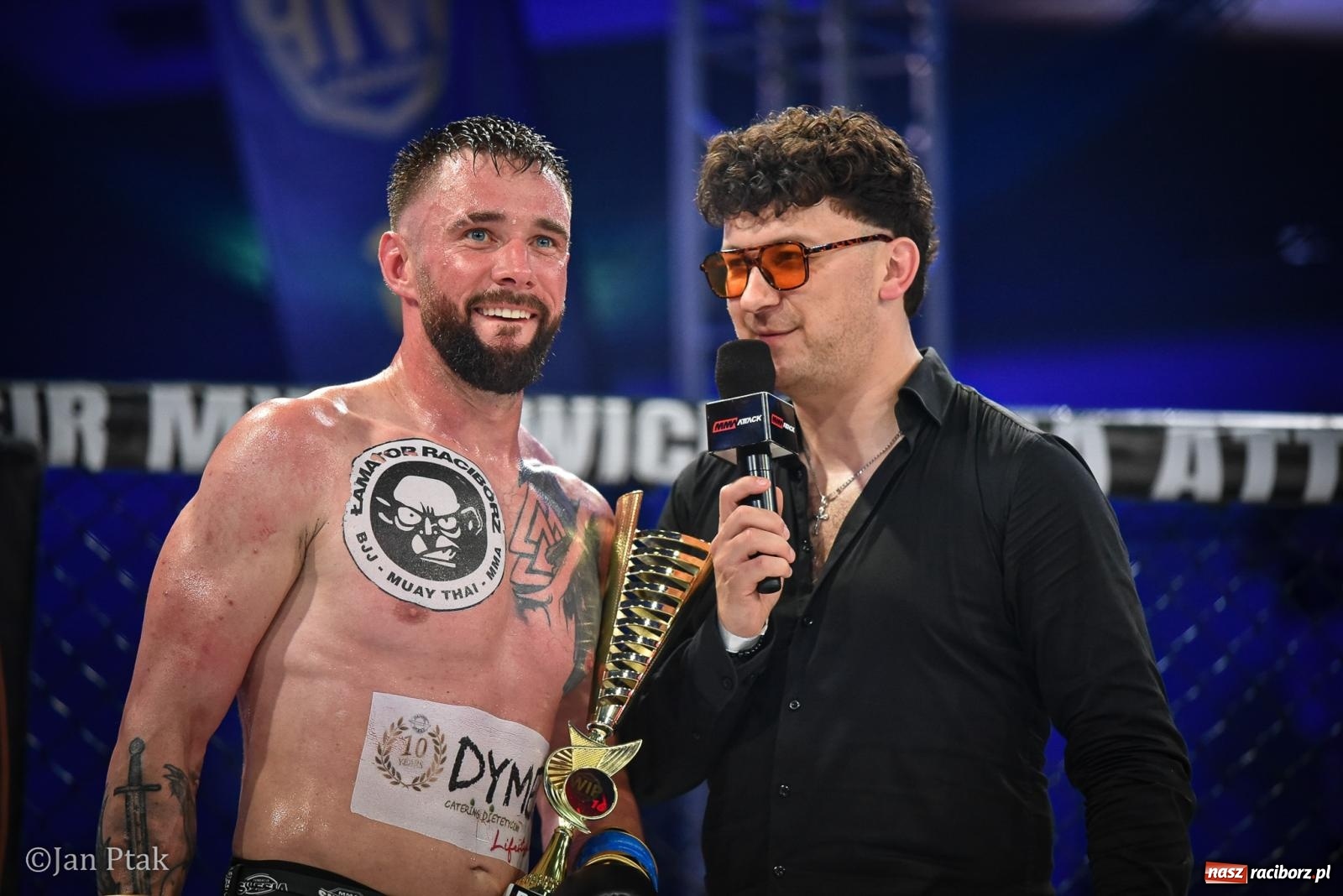 Zdjęcie w galerii na portalu naszraciborz.pl: Silesian MMA 26 i Walcz i Pomagaj 16 na BIS! Komplet publiczności i powrót dużej gali MMA do Raciborza wiadomości z regionu